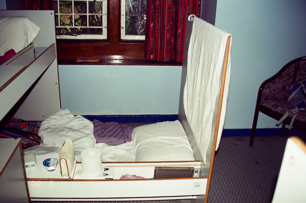 ユースの二段ベッド